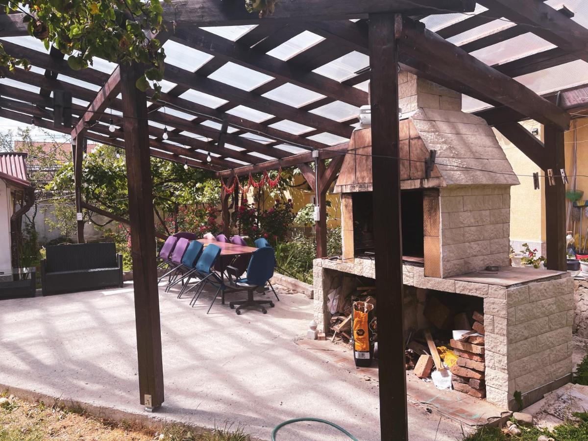 דירות Yard Studio Rasnov מראה חיצוני תמונה